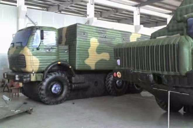 邻水大型军事车